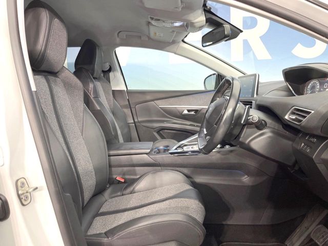 Peugeot 5008 9