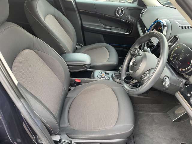 MINI Crossover 11