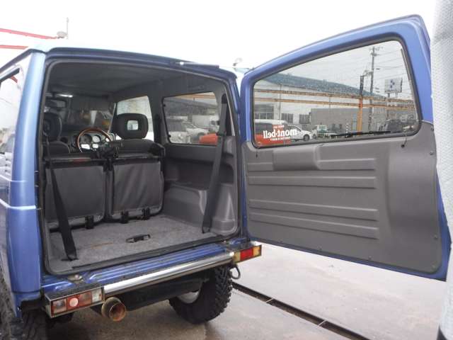 Suzuki Jimny 12