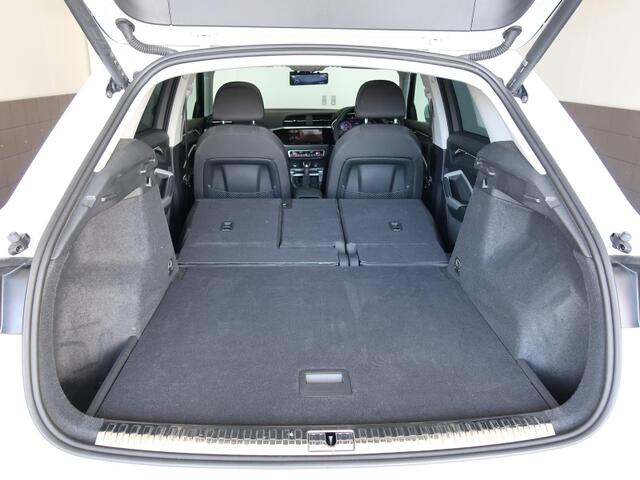 Audi Q3 11