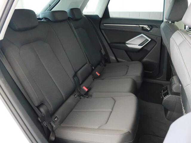 Audi Q3 7