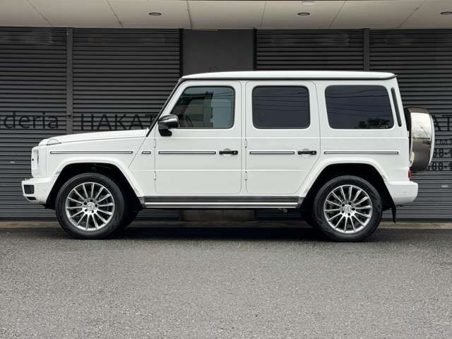 Mercedes-Benz G-Class 8