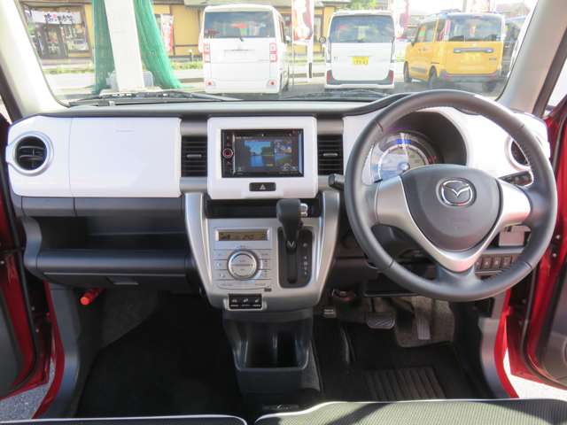 Mazda Flair Crossover 4