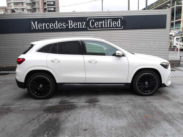 Mercedes-Benz GLA-Class 10