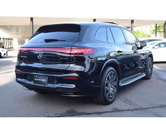 Mercedes-Benz EQS SUV 12
