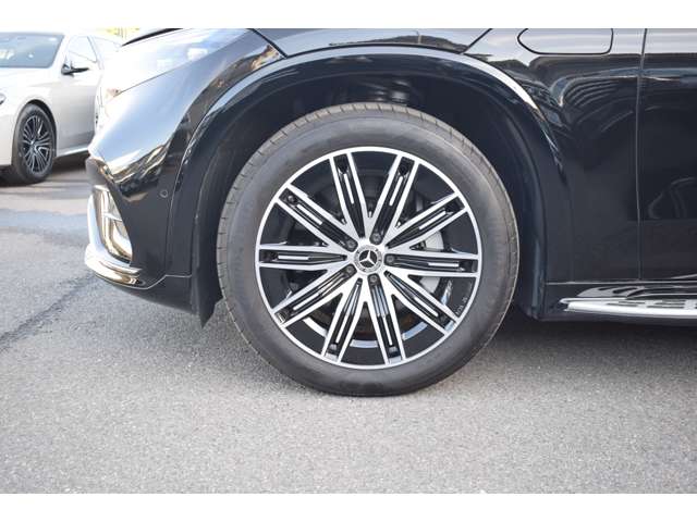 Mercedes-Benz EQS SUV 3