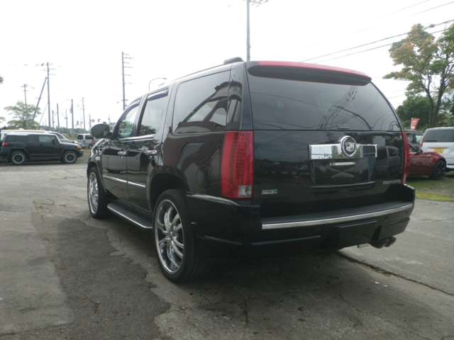 Cadillac エスカレード 4
