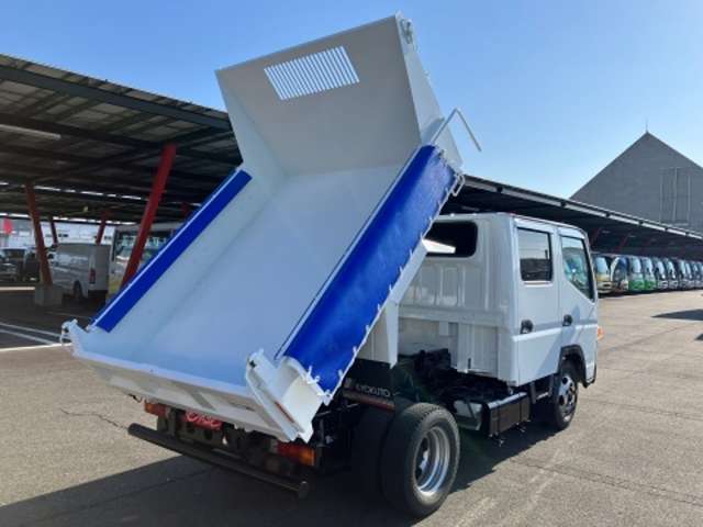 Mitsubishi Fuso Canter 9