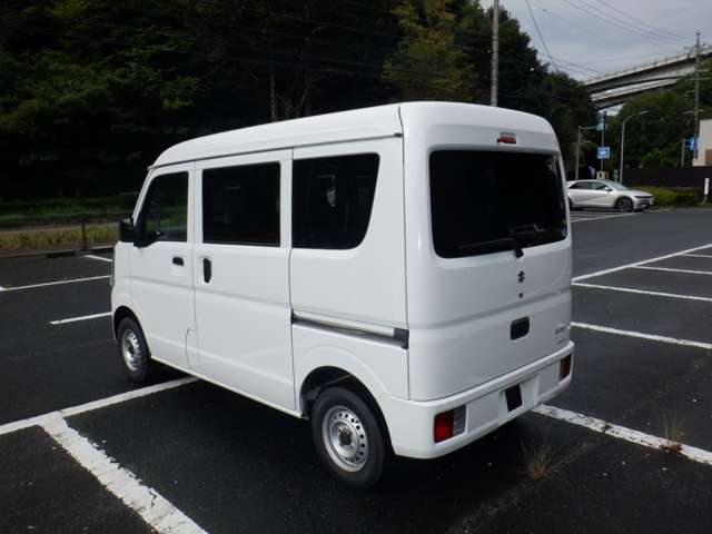 Suzuki Every 9