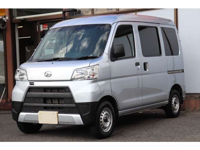 Daihatsu Hijet Cargo 2