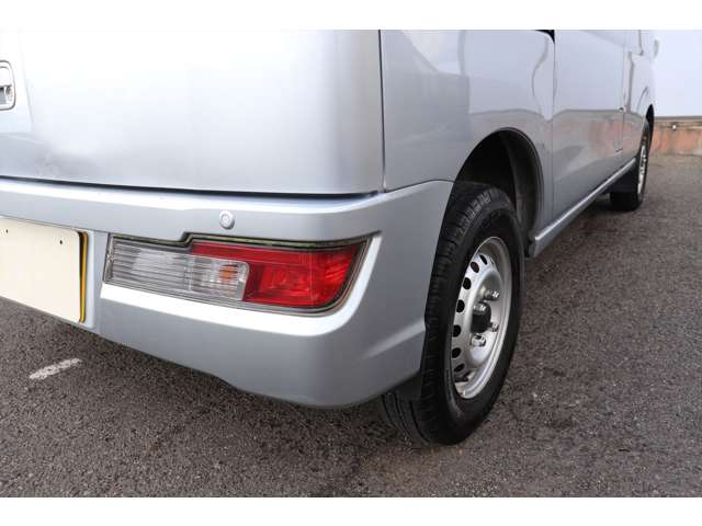Daihatsu Hijet Cargo 10