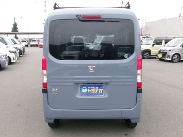 Honda N-VAN 8
