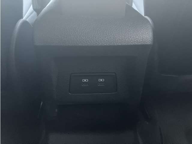 Audi Q2 11