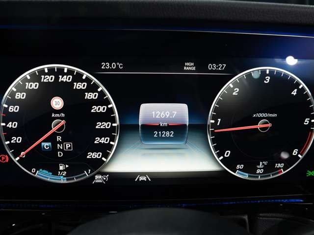 Mercedes-Benz G-Class 7