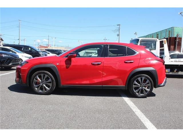 Lexus UX 11