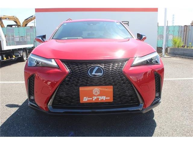 Lexus UX 9