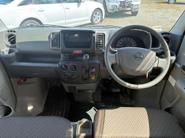 Nissan NV100 Clipper 12