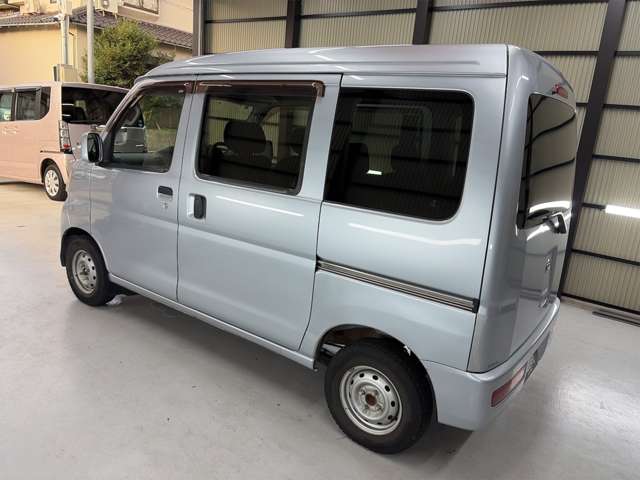 Daihatsu Hijet Cargo 11