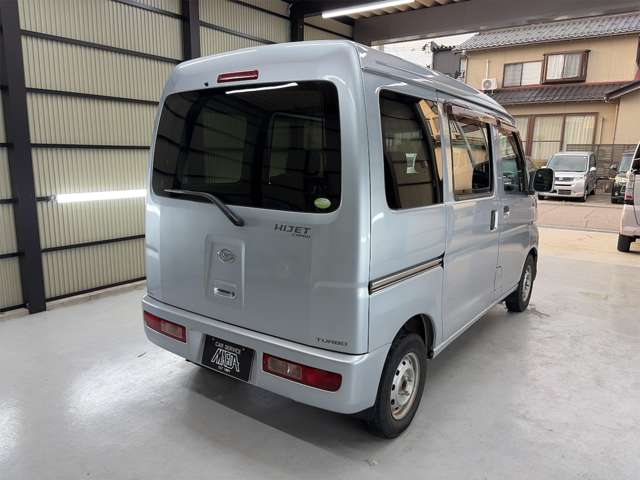 Daihatsu Hijet Cargo 12