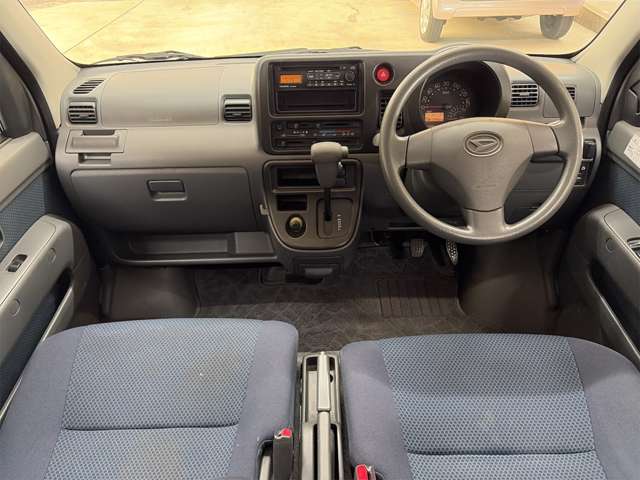 Daihatsu Hijet Cargo 3