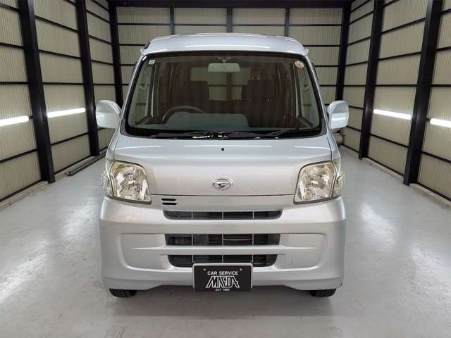 Daihatsu Hijet Cargo 6