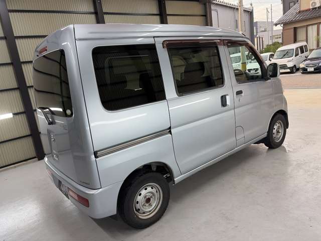 Daihatsu Hijet Cargo 10