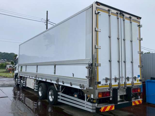 UD Trucks Quon 6