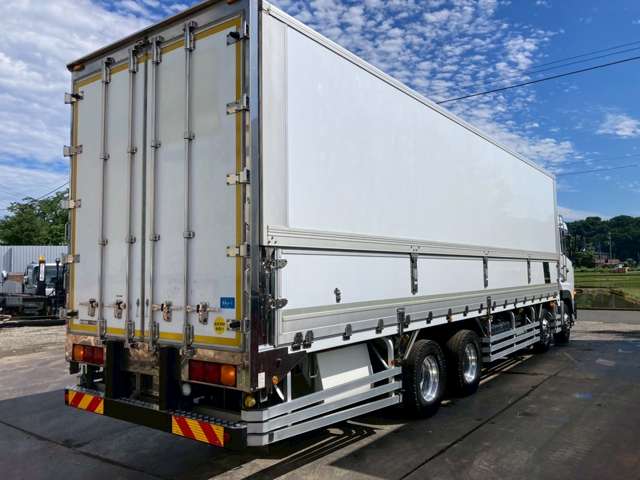 UD Trucks Quon 7