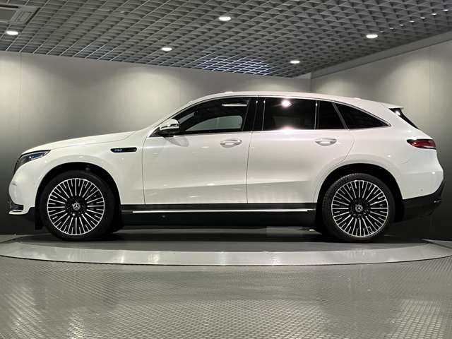 Mercedes-Benz EQC 11