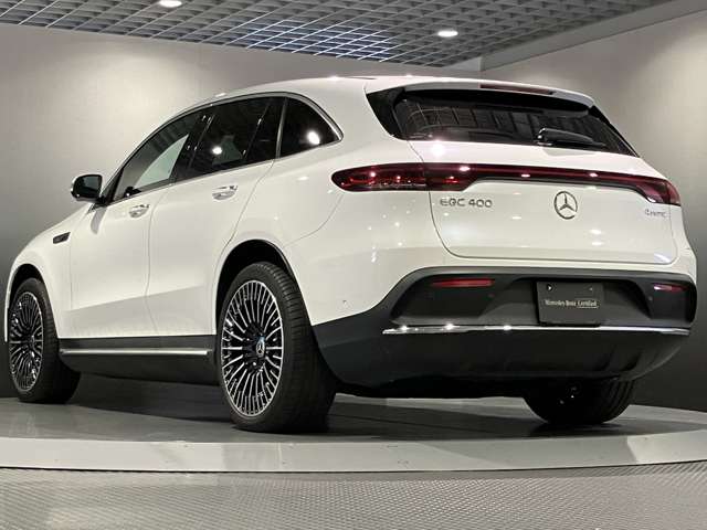 Mercedes-Benz EQC 12