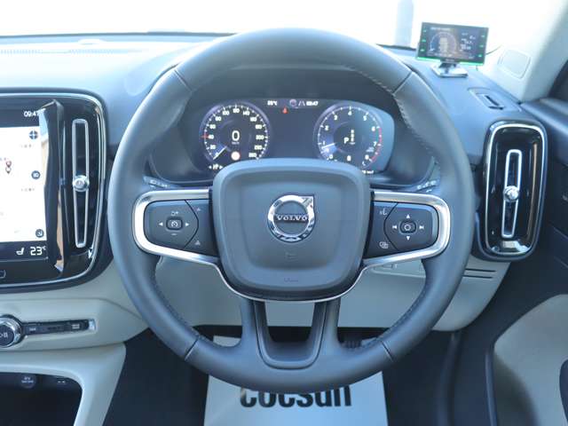 Volvo XC40 12