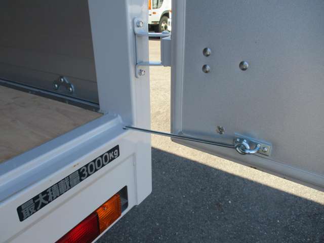 Mitsubishi Fuso Canter 10
