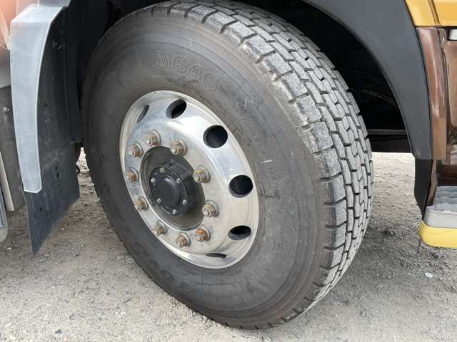 UD Trucks Quon 5