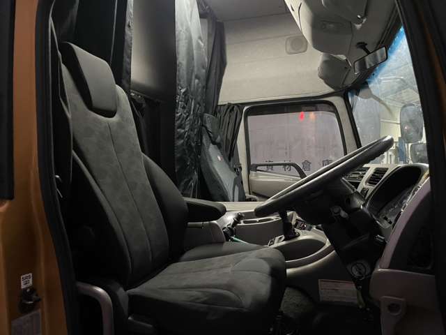 UD Trucks Quon 8