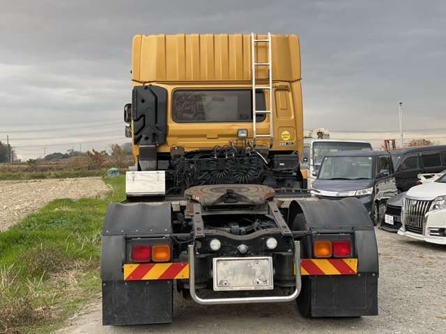UD Trucks Quon 10