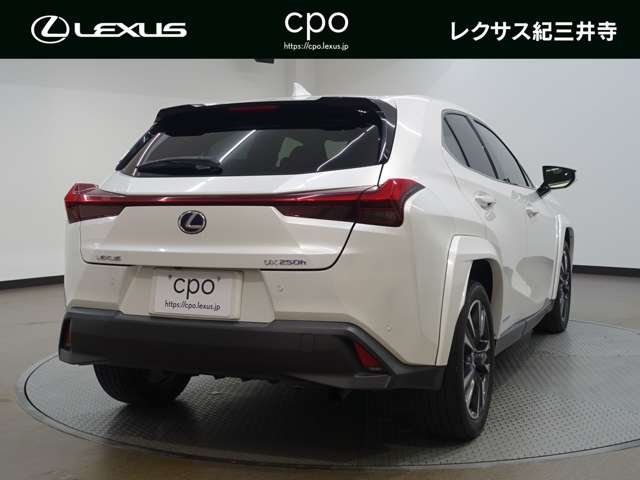 Lexus UX 4