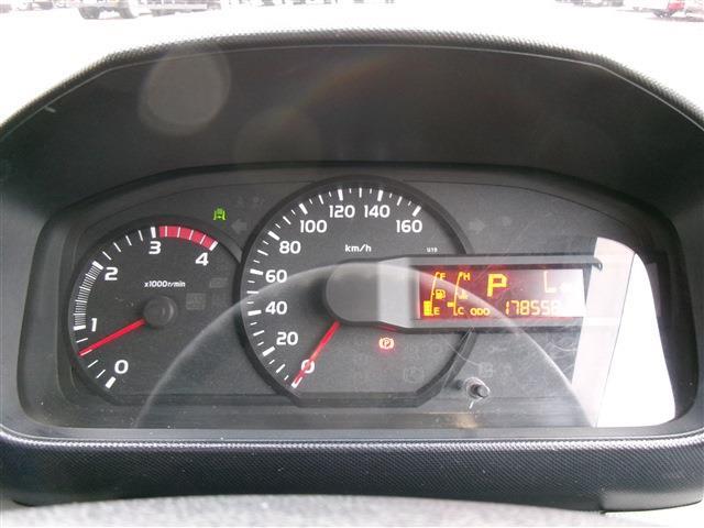 Hino Dutro 8