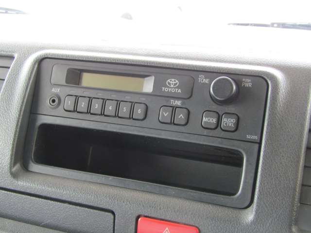 Toyota Hiace Van 12