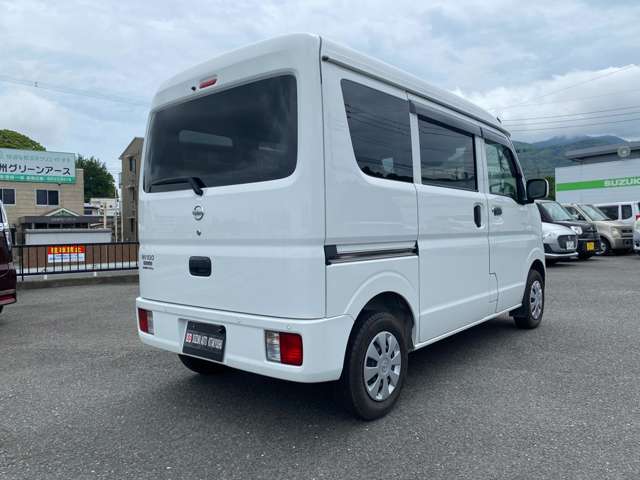 Nissan NV100 Clipper 11