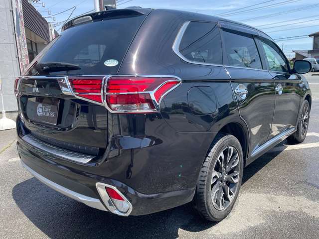 Mitsubishi Outlander PHEV 6