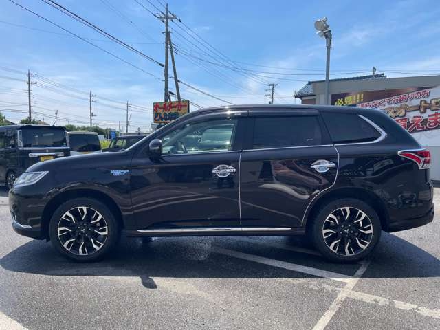 Mitsubishi Outlander PHEV 9