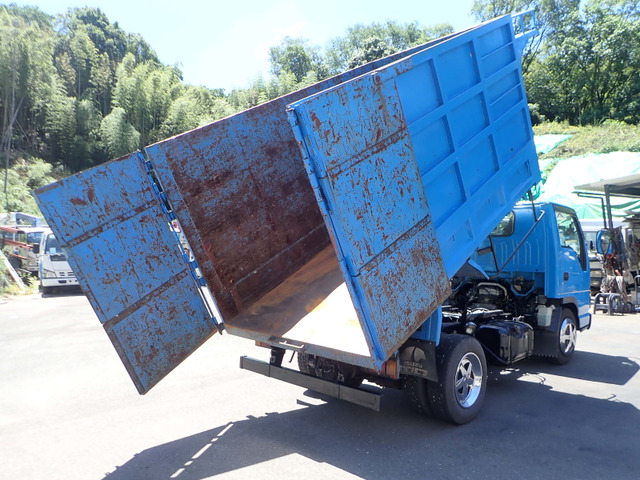 Isuzu Elf 2