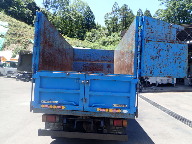 Isuzu Elf 4