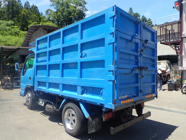 Isuzu Elf 6