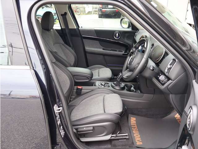 MINI Crossover 10