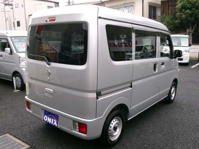 Nissan NV100 Clipper 4