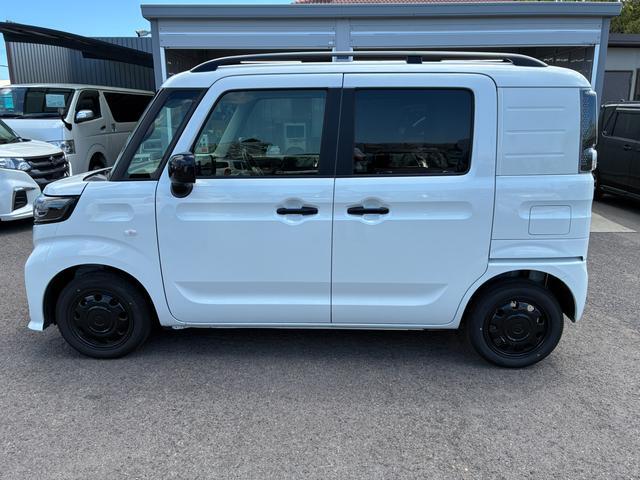 Suzuki Spacia Base 11