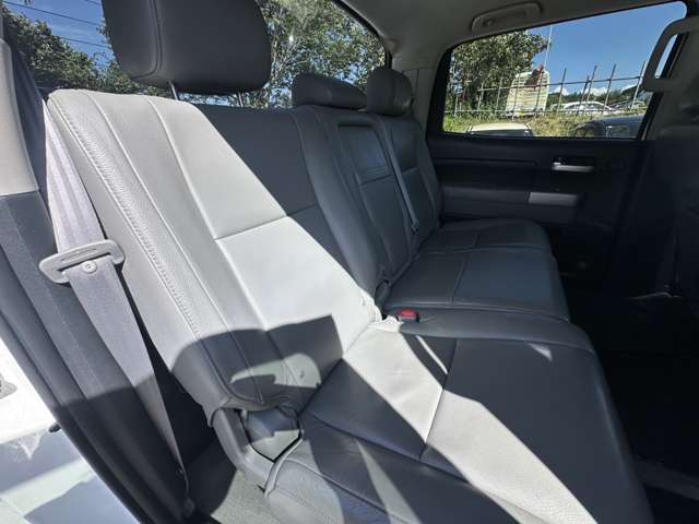 Toyota Tundra 11