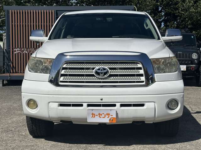 Toyota Tundra 2