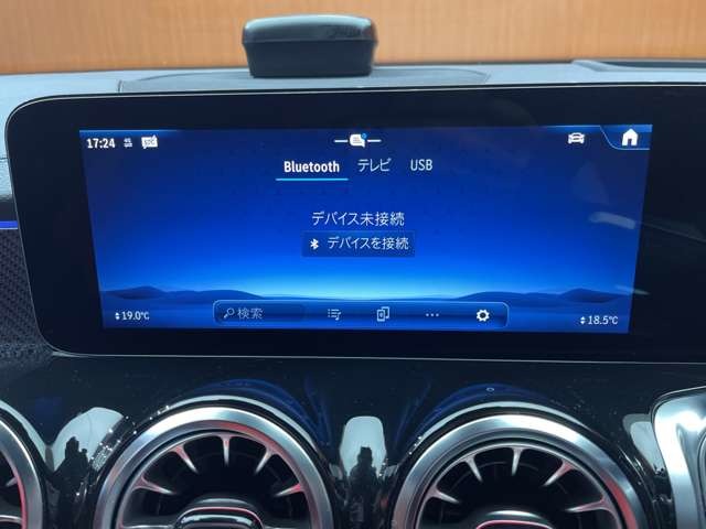 Mercedes-Benz GLB 12